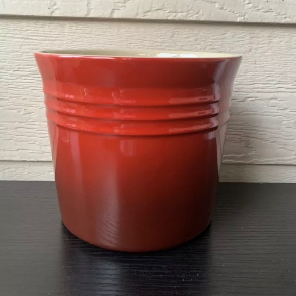 🔥SOLD🔥Le Creuset Cerise Utensil Holder Red - Picture 3 of 4